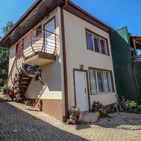 Apartmani Mishe Vevčani Exteriör bild